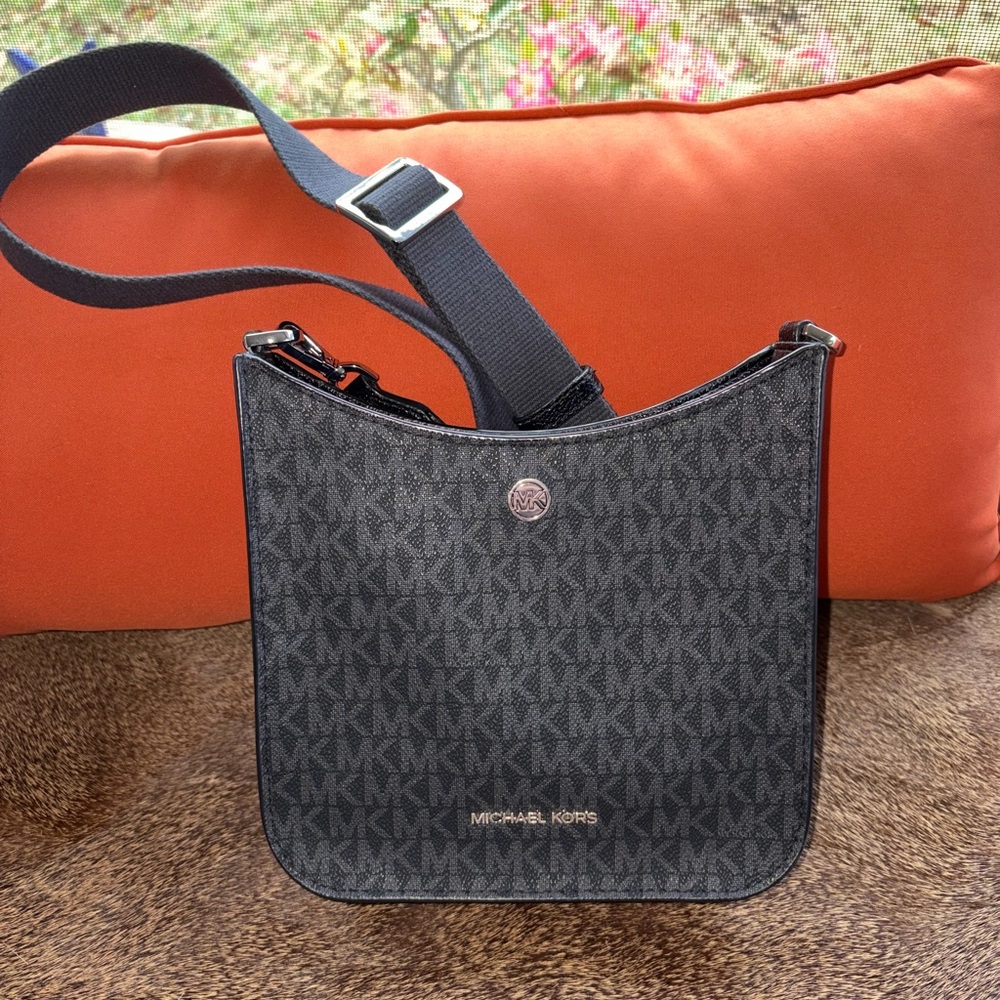 Michael Kors Black and Gray Crossbody Bag